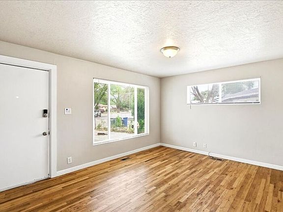 3rd image of 1026 S Montgomery St