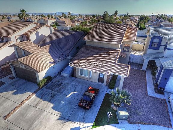 2nd image of 8153 Spur Ct