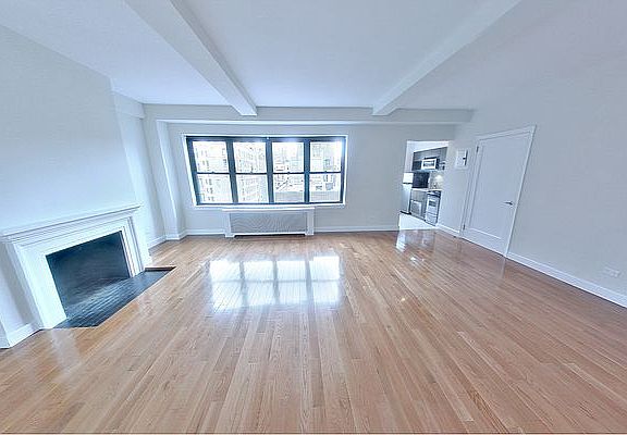 3rd image of 400 E 57th St APT 11N