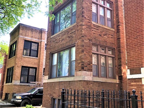 2nd image of 4152 N Mozart St