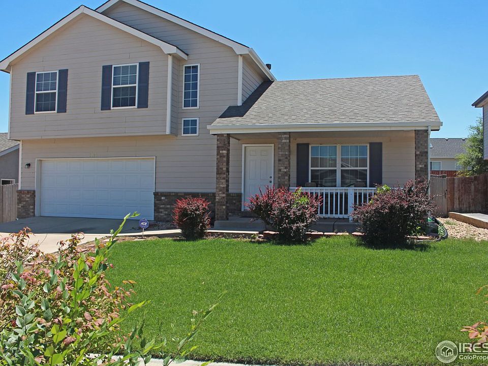 1st image of 2712 Park View Dr