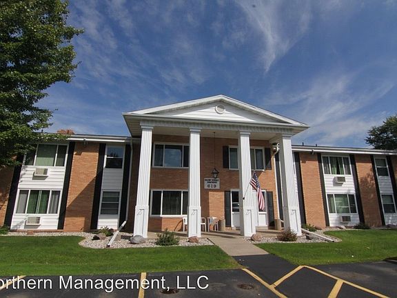 3rd image of 619 Laurel Ct APT 107