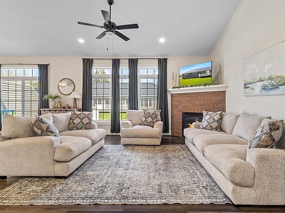 5th image of 245 Auseon Ct