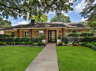10034 Chevy Chase Dr, Houston, TX 77042