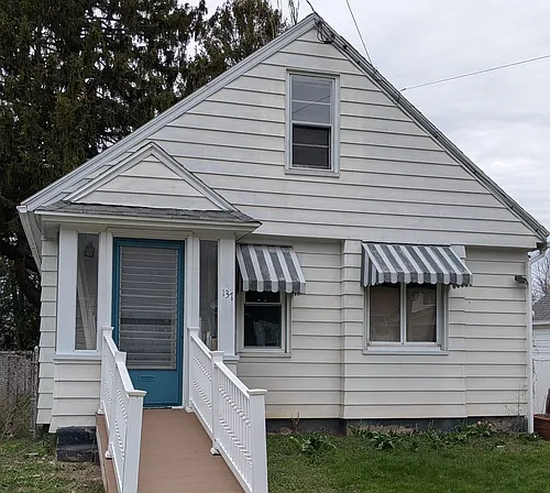 137 Delmar Pl Photo 1