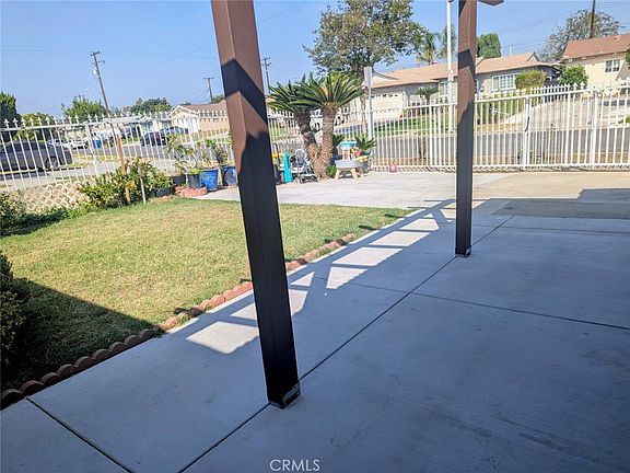2nd image of 1110 Cabana Ave