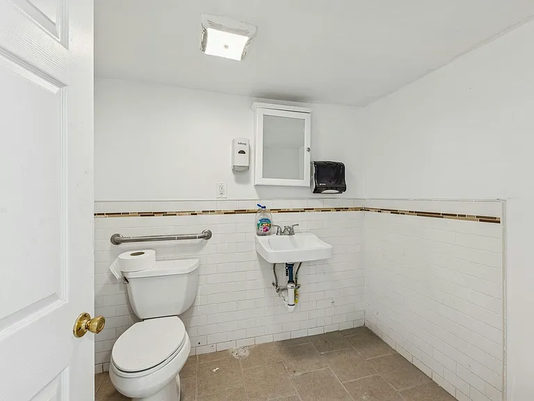 1549 Selwyn Ave #THE — Photo 9