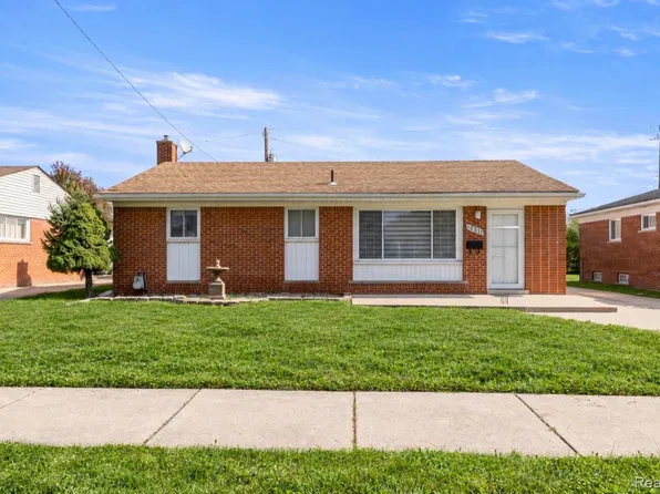 8544 Kinloch St, Dearborn Heights, MI 48127