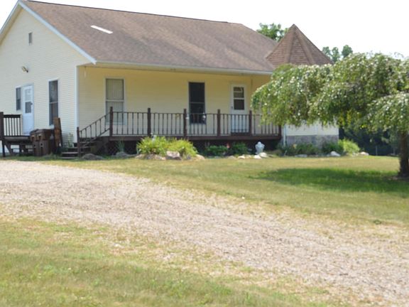 2nd image of 2977 Oakley Rd
