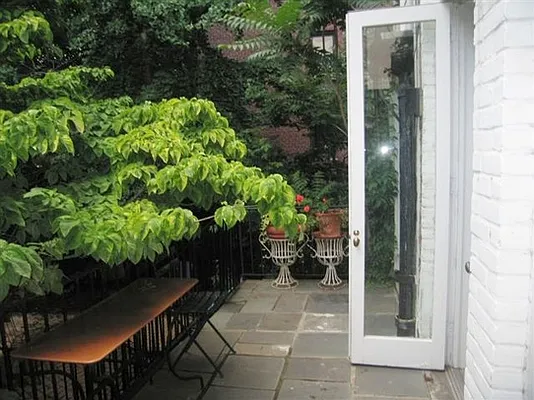 Rented by Stribling | media 9