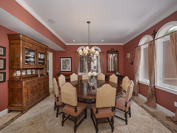Elegant Formal Dining Room