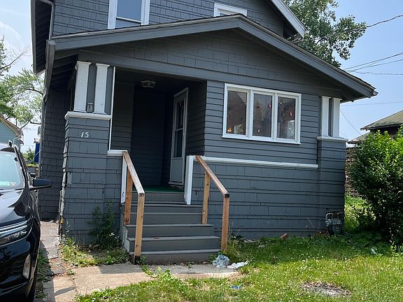5th image of 15 Hastings Ave