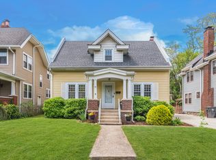 30 N Hawthorne Ln, Indianapolis, IN 46219
