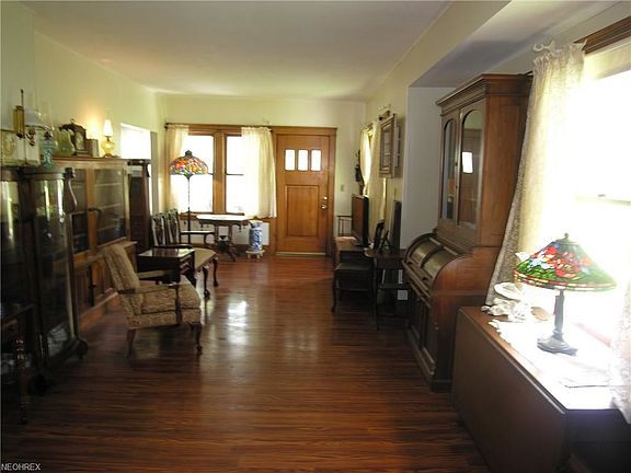 5th image of 236 Cambridge Ave