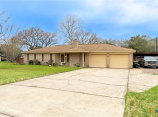 205 Simpson Rd, Victoria, TX 77904