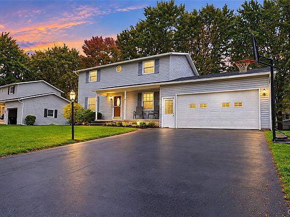 3rd image of 315 Helfer Ln