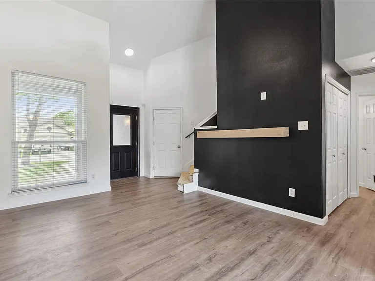 24210 Hard Wood Dr — Photo 4