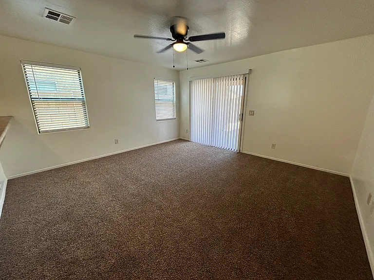 7028 S 46th Dr — Photo 14