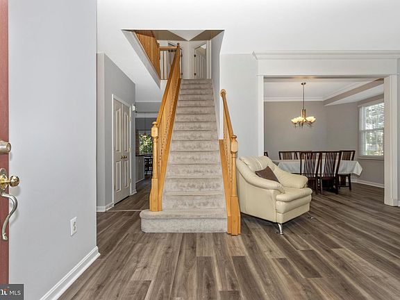 3rd image of 9509 Meadows Farm Dr