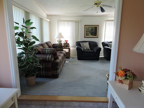 3rd image of 8494 Filifera Ct