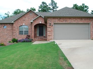 18 Hudson Bay Dr, Maumelle, AR 72113