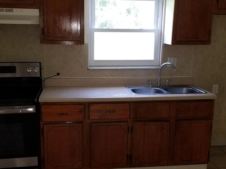 1st image of 237 Connolly Dr