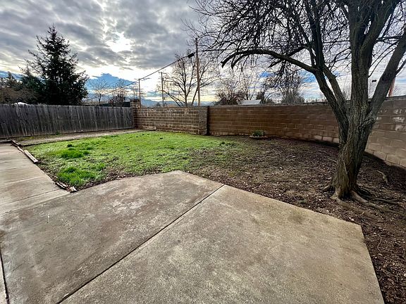 3rd image of 1902 Regal Ave