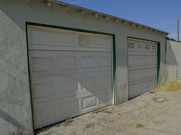 4th image of 7524 Woodley Ave