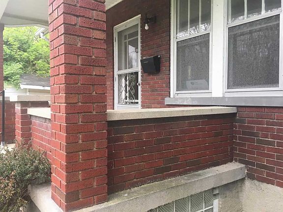 3rd image of 1605 Emerson Ave