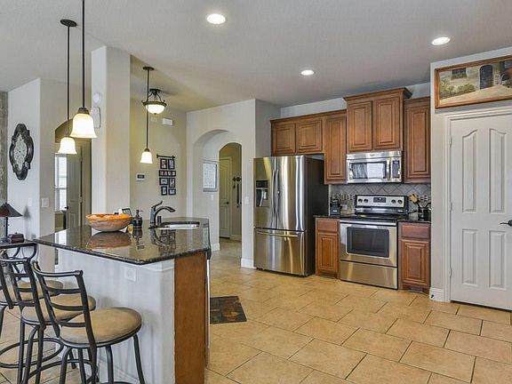 3rd image of 301 Colorado Dr