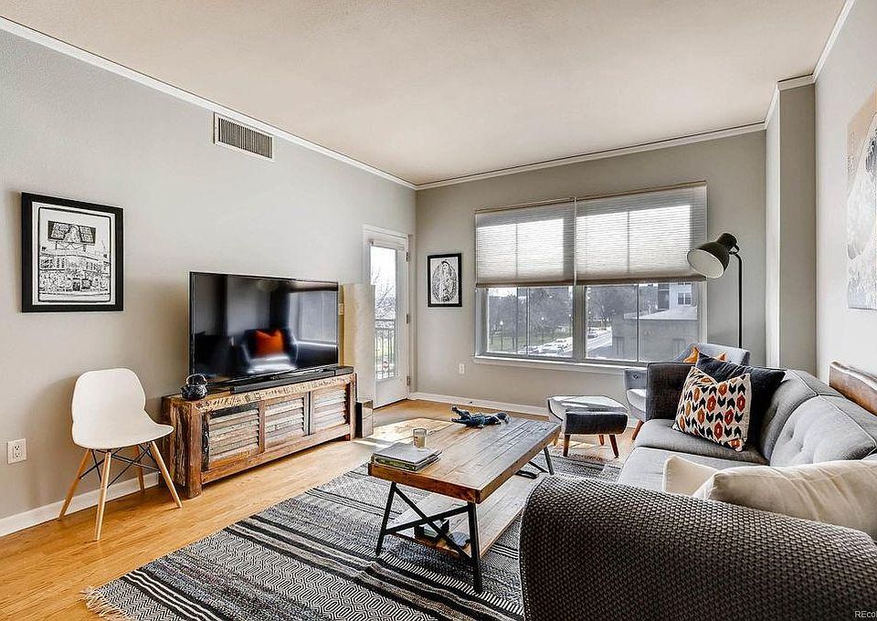 1st image of 1975 N Grant St Unit 303