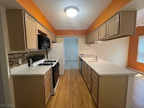 5th image of 130 Marwyck Place Ln