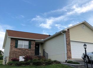 217 Executive Meadows Dr, Lenoir City, TN 37771