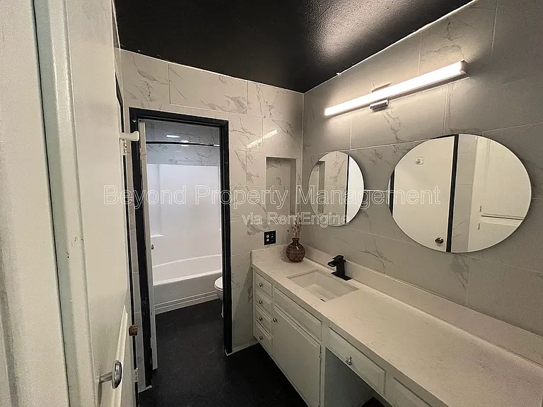 6924 Hyde Park Dr #214 — Photo 8