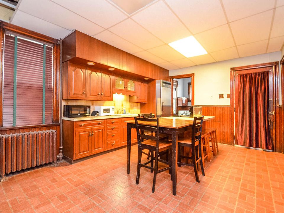 225 W Diamond Ave, Hazleton, PA 18201 Zillow