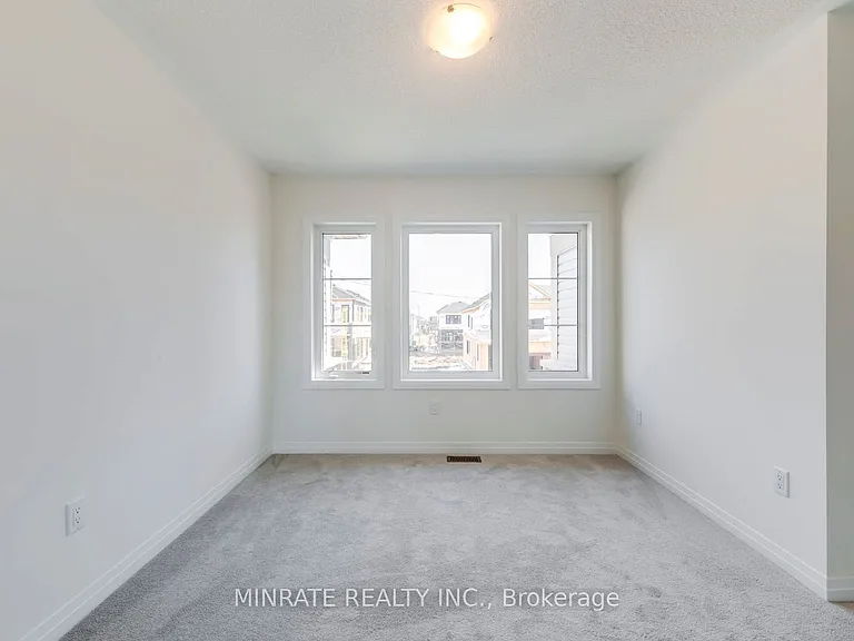 40 Freedom Cres — Photo 14