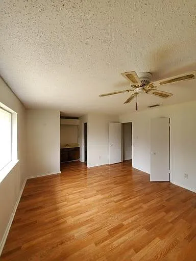 2210 Greenvalley Dr — Photo 15