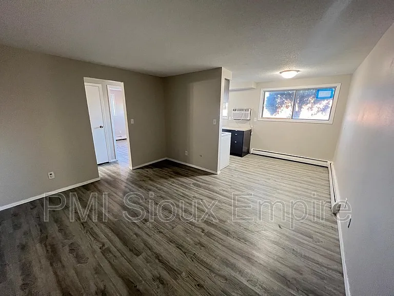 440 S Western Ave #6 — Photo 8
