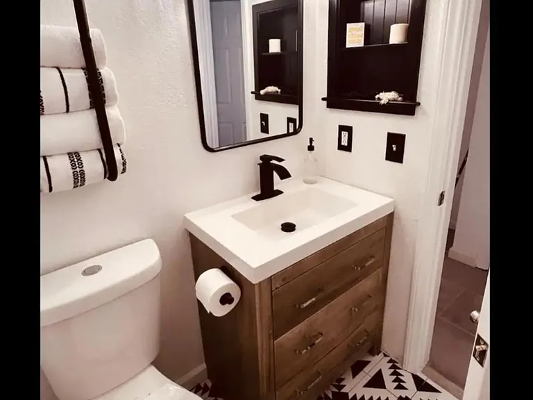 Adobe Dr — Photo 12