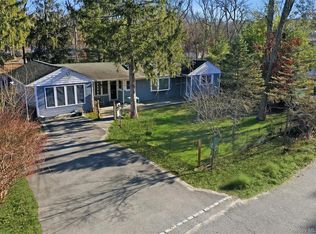 27 Forest Trail, Ridge, NY 11961