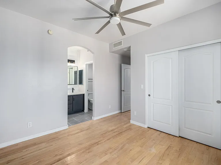 3435 E Lance Ln — Photo 24