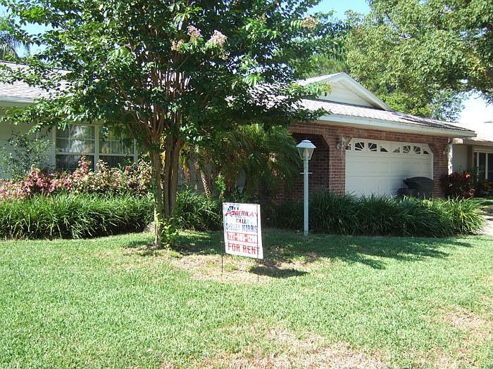 What great curb appeal!!