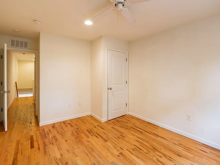 330 N Preston Street — Photo 26
