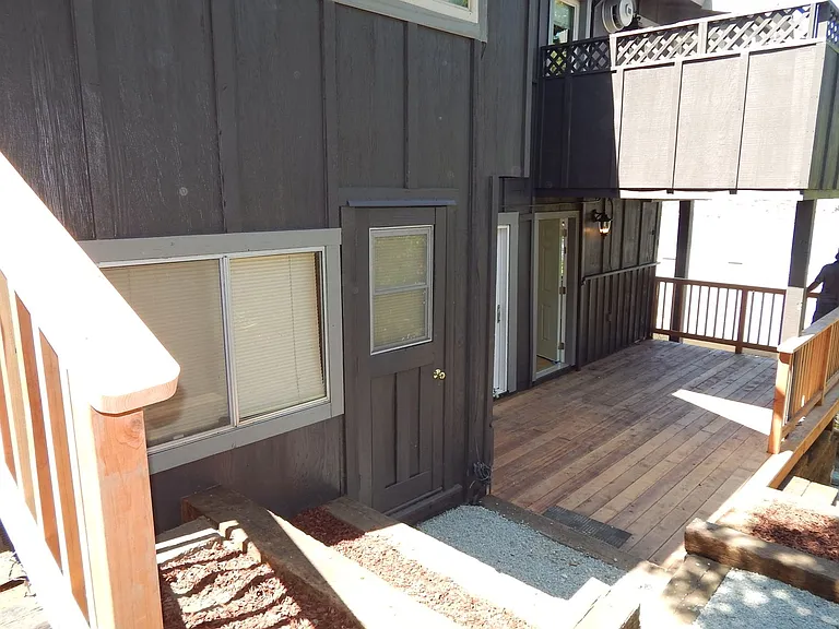 304 Edwards St — Photo 14