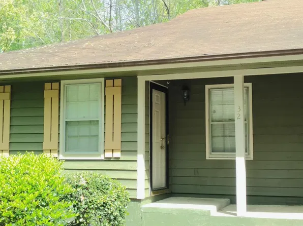 32 Oakwood Dr, Greenville, SC 29609
