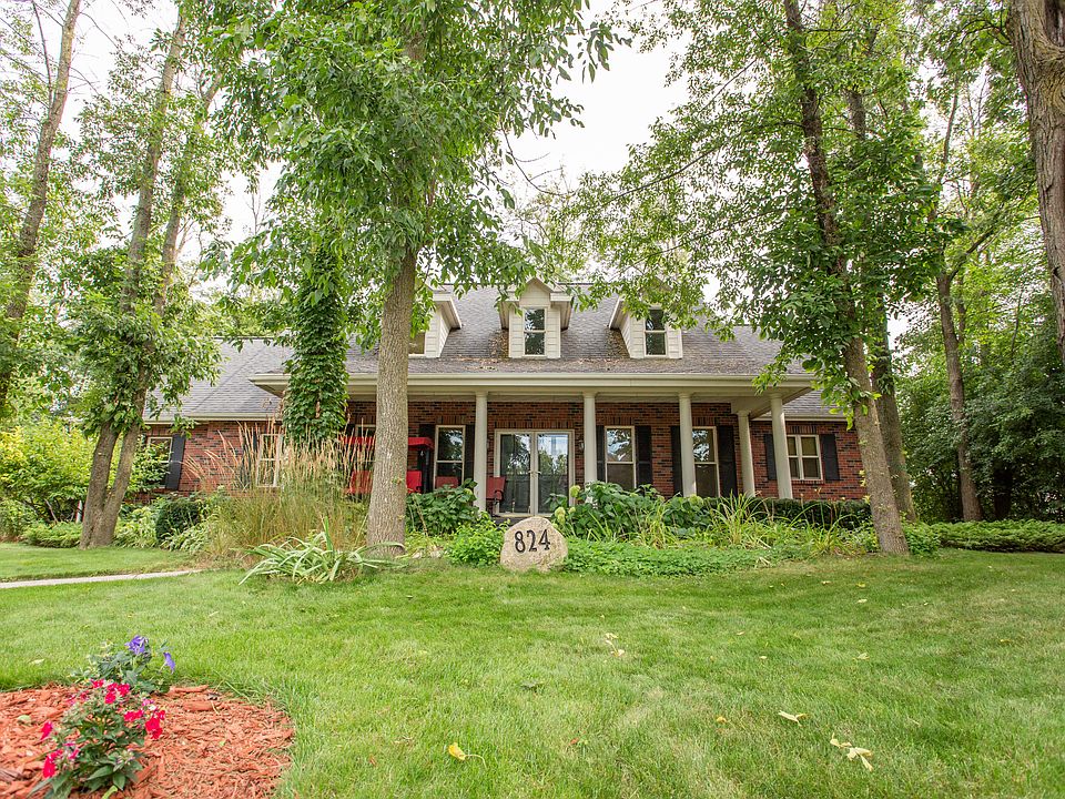 1st image of 824 Briarwood Ct