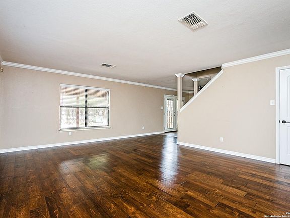 2nd image of 97553 Claudia Cir