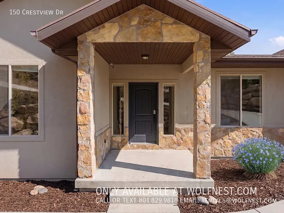 5 bed, 5.5 bath, 4186 sqft, $5,095 — Photo 2
