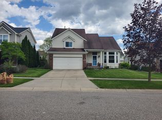 6563 Robindale Dr, Ypsilanti, MI 48197