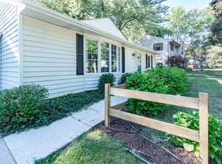 232 Delcy Dr, Dekalb, IL 60115